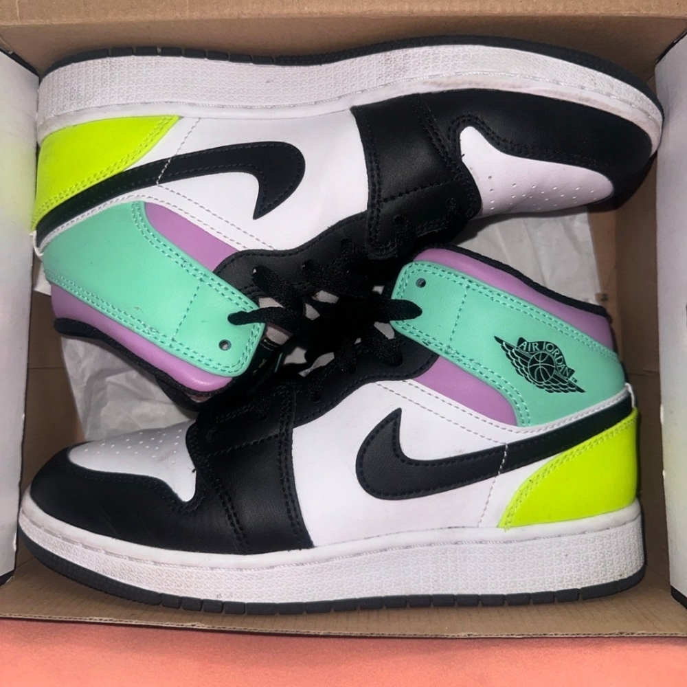 Nike Women's Sneakers - Black, White, Mint, Purple, Yellow